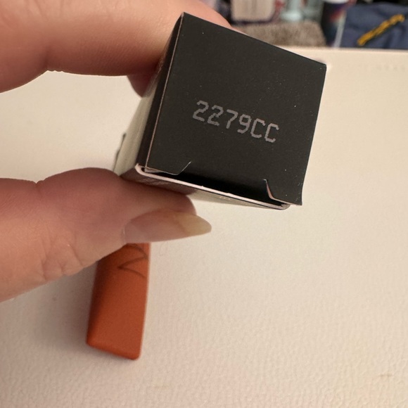 NARS air matte lipstick - Picture 7 of 8